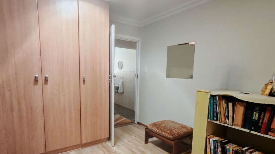3 Bedroom Property for Sale in Fraaiuitsig Western Cape